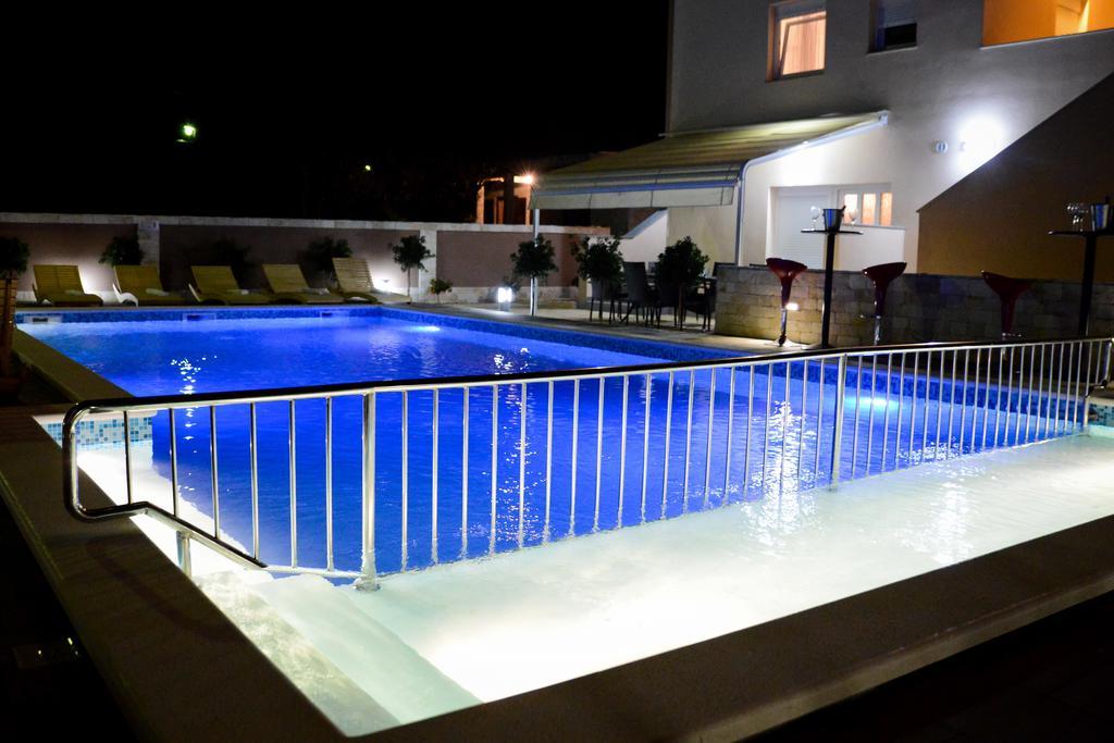 Apartments Julijana Privlaka  Eksteriør billede